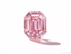 佳士得拍卖史上最大鲜彩粉红钻11月13日登